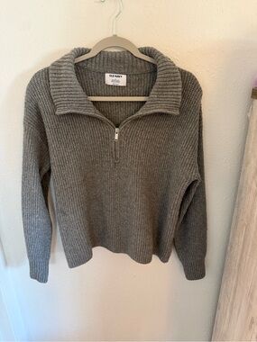 Old Navy Gray Ribbed Half-Zip Cowl Turtleneck Sweater